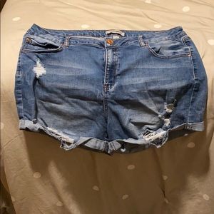 Refuge + high waisted shorts